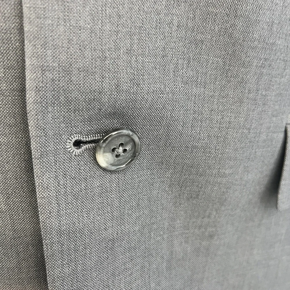 Jos A Bank Signature Suit Mens 42R 34x31 Gray Wool Silk Tailored Fit 2 Piece